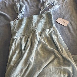 Beautiful blue white floral flutter sleeves smocked full length maxi dress nwt